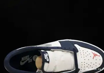 Navy Midnight Jordan SB Low 1 0626